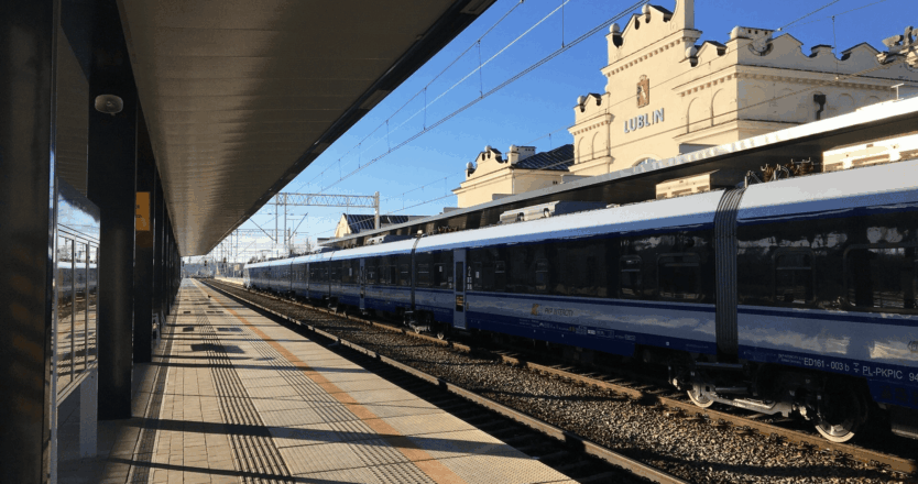 Zintegrowany system informacji pasażerskiej dla PKP PLK S.A.